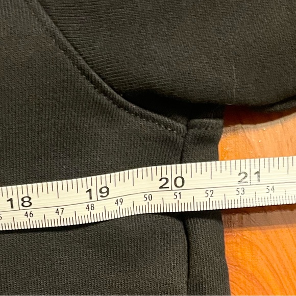 Tom & Jerry Fleece Lined Unisex Sweatshirt with Side Arm Patches Size Medium - Picture 12 of 14